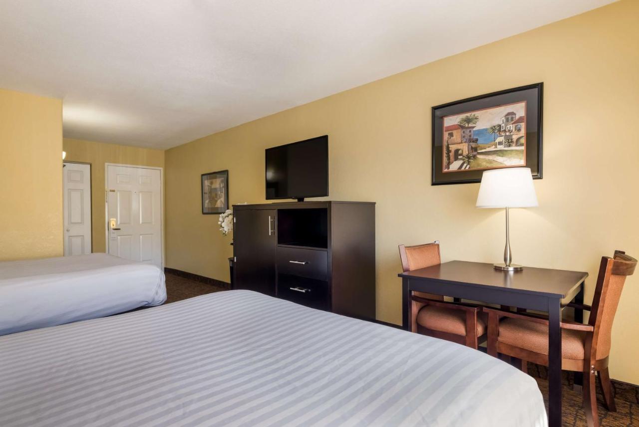 Best Western Escondido Hotel Zewnętrze zdjęcie